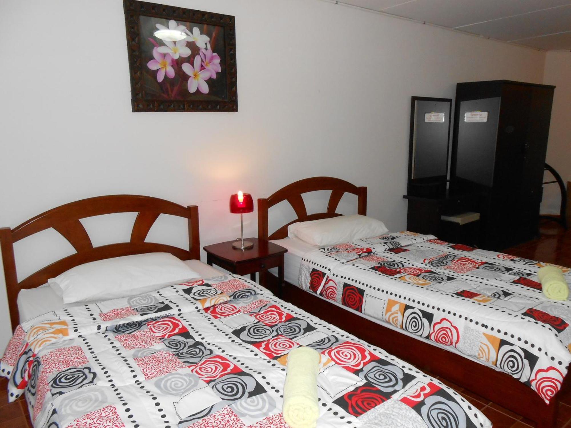 Mt-Room Pak Kret Exteriör bild