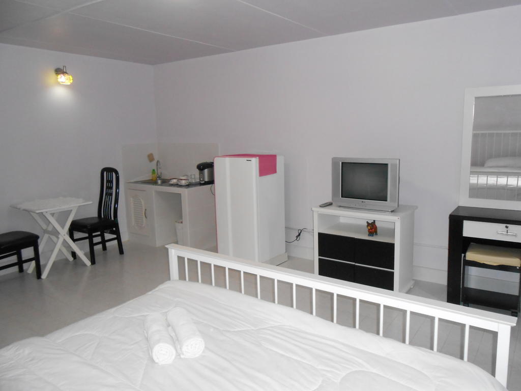 Mt-Room Pak Kret Rum bild