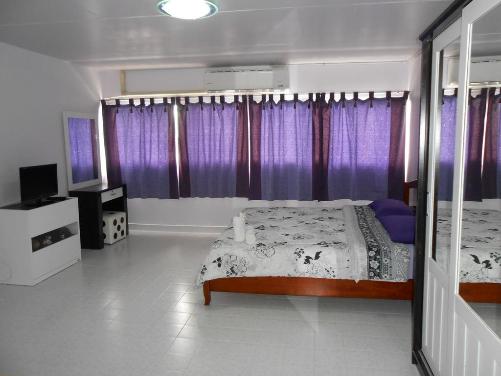 Mt-Room Pak Kret Rum bild